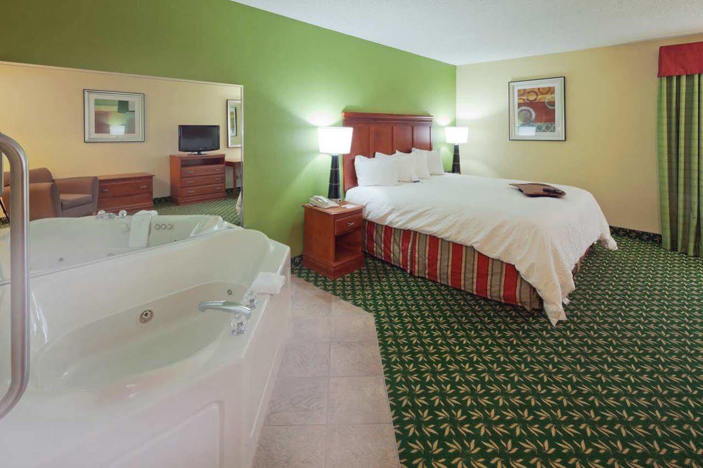 Hotel Hampton Youngstown-north