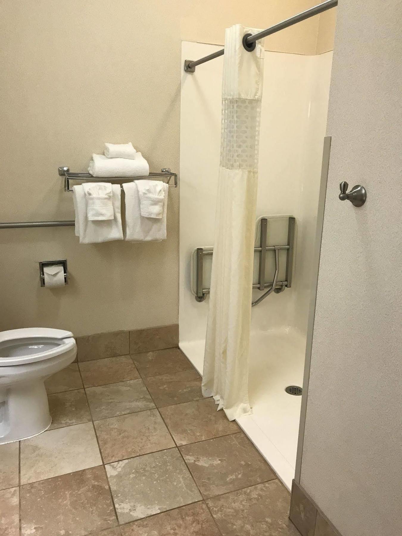 Hampton Youngstown-north 3*